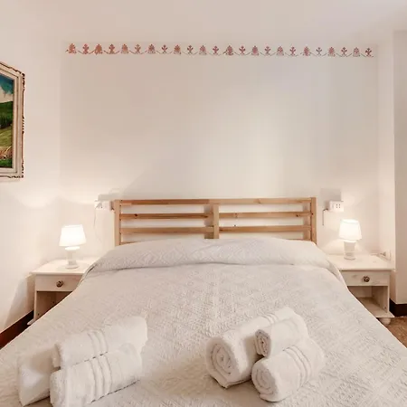 Tatil Evi Yellow On