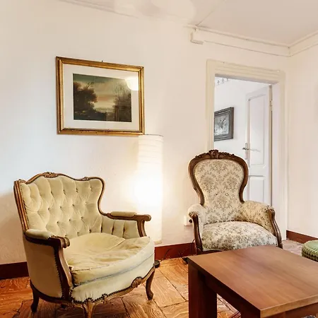 Tatil Evi Yellow On